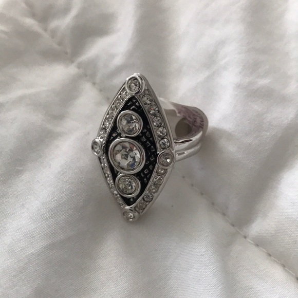 Lia Sophia sensational ring size 7. Brand new. - Picture 4 of 5